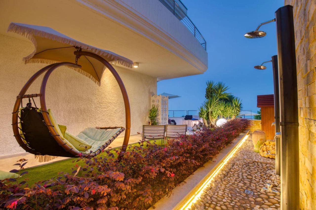 Residenze Longhi Panzió Vasto Kültér fotó