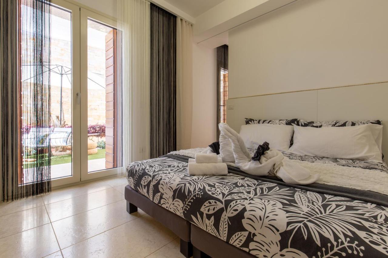 Residenze Longhi Panzió Vasto Kültér fotó