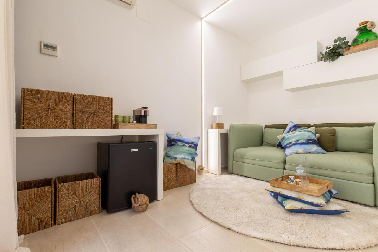 Residenze Longhi Panzió Vasto Kültér fotó