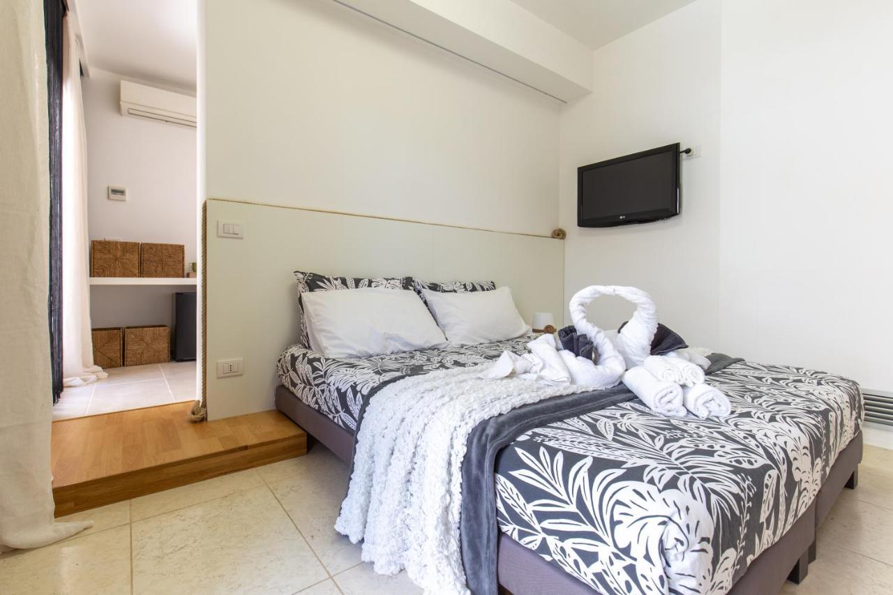Residenze Longhi Panzió Vasto Kültér fotó