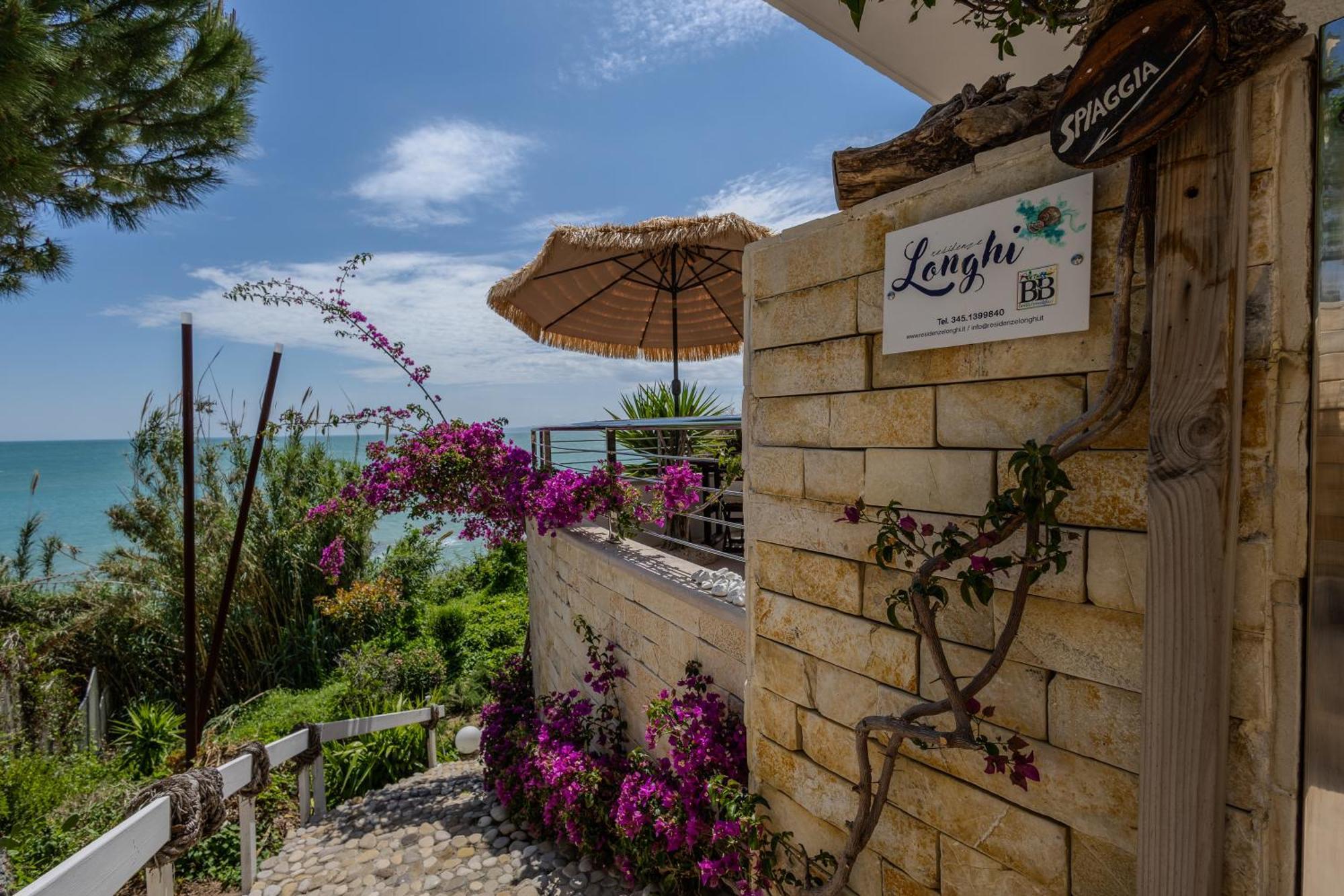 Residenze Longhi Panzió Vasto Kültér fotó